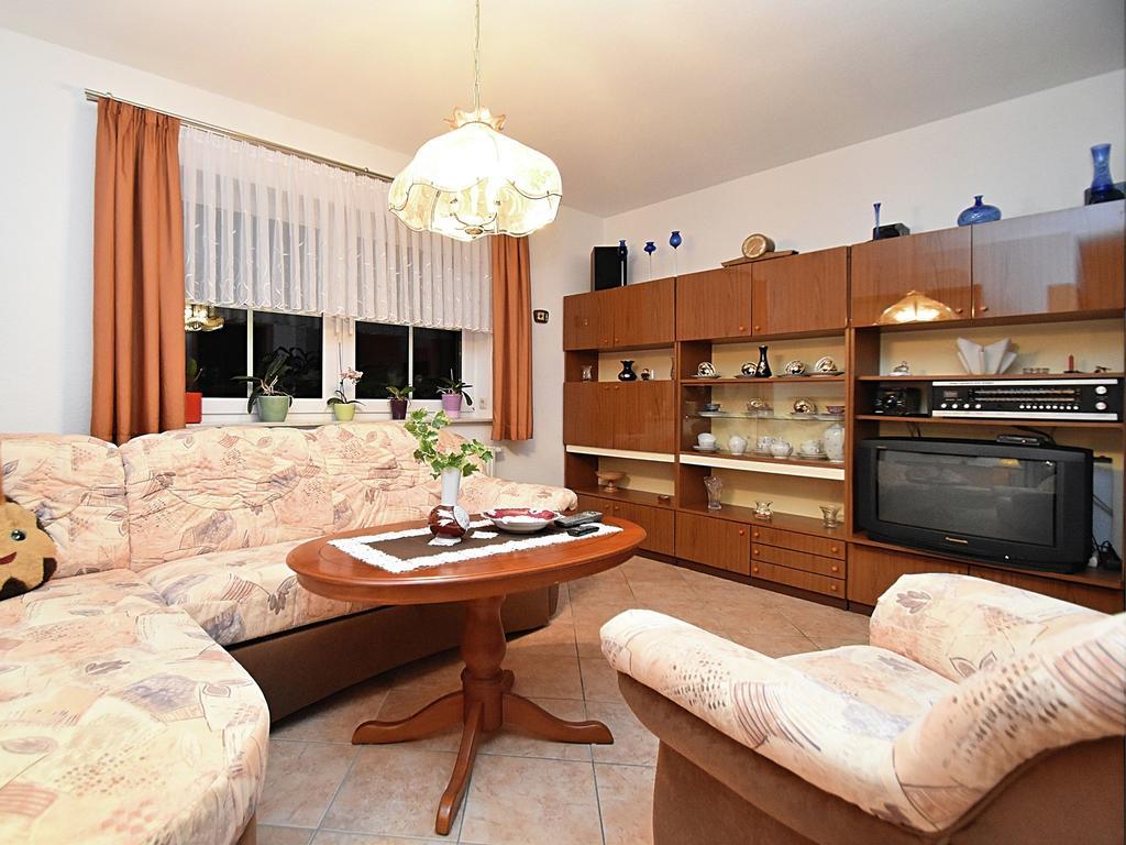 Apartment With Views Of The Ore Mountains Oelsnitz  المظهر الخارجي الصورة
